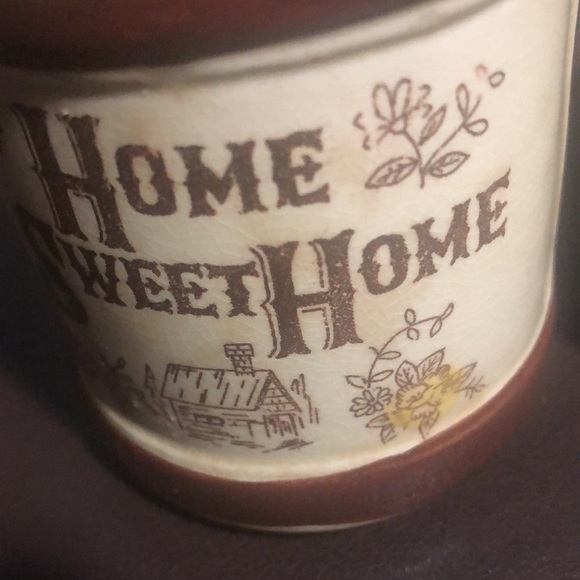 Vintage Home Sweet Home Salt & Pepper Pottery Shakers. - Picture 9 of 13